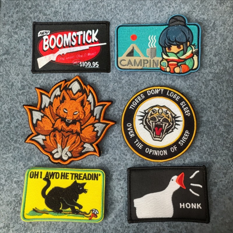 Urban Backpack Tactical - 漫画動物戦術パッチ刺繍フックとループ士気バッジ軍事パッチバックパック衣類装飾アップリケ